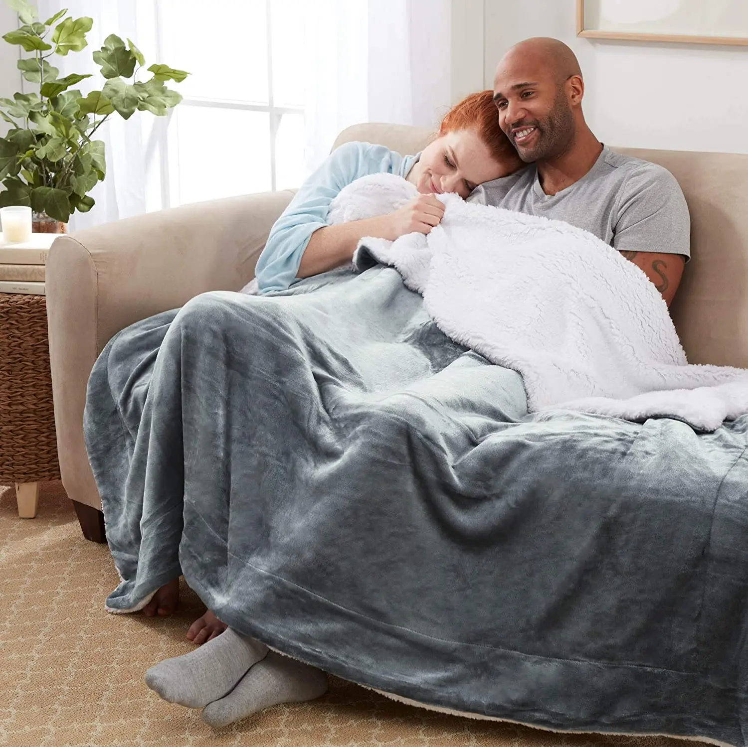 Sherpa Throw Blanket Super Soft Reversible Ultra Luxurious Plush