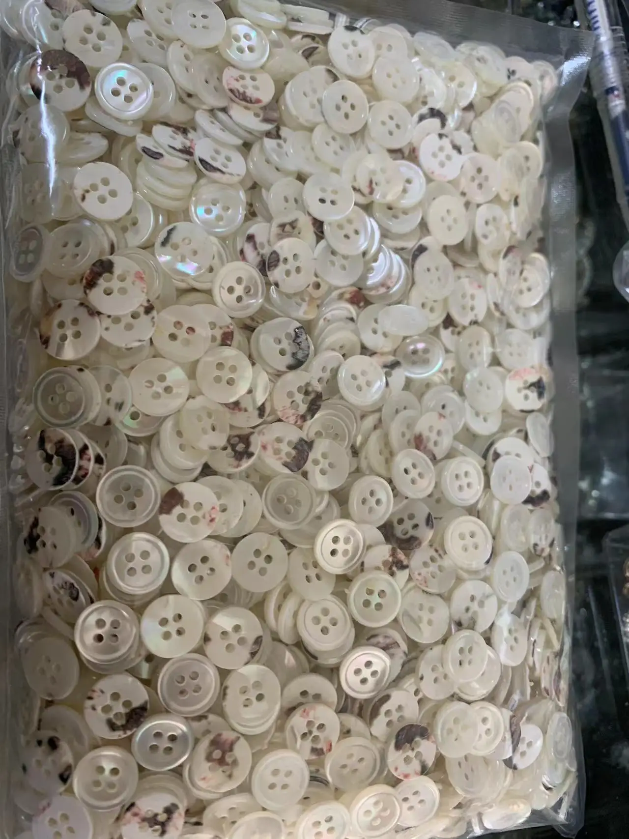Narrow-sided Round 4-holes Natural Shells Button For Suit Sweater Skirt ...
