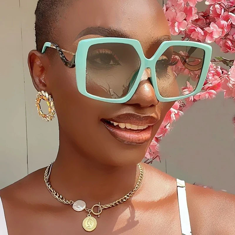 Shop Our Vintage Oversized Square Cat Eye Sunglasses for Women display picture 2