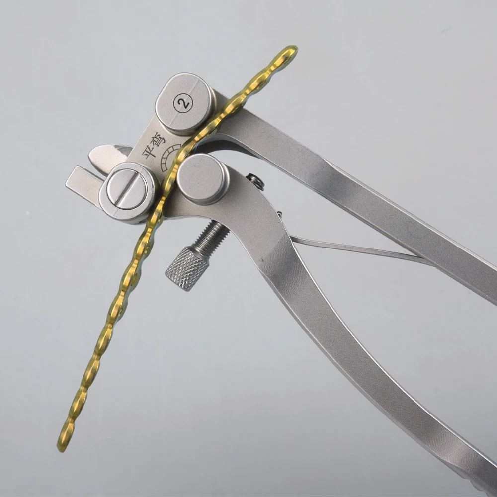 Maxillofacial reconstruction plate for titanium fracture plate, View