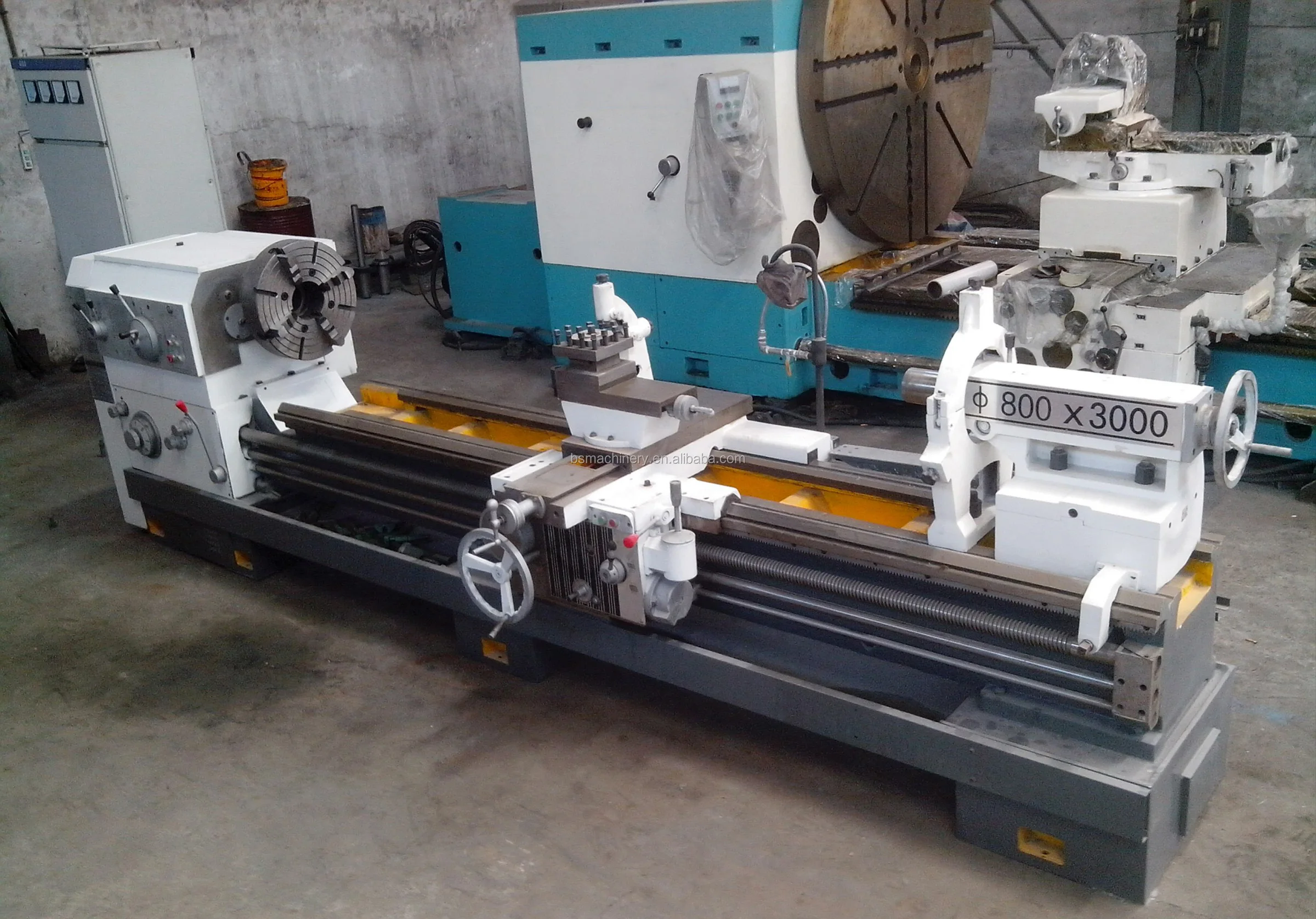 CW6180 lathe machine.jpg