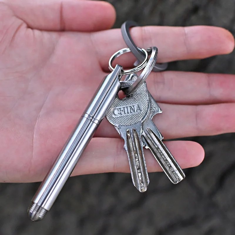 2 in 1 outdoor gifts keychain