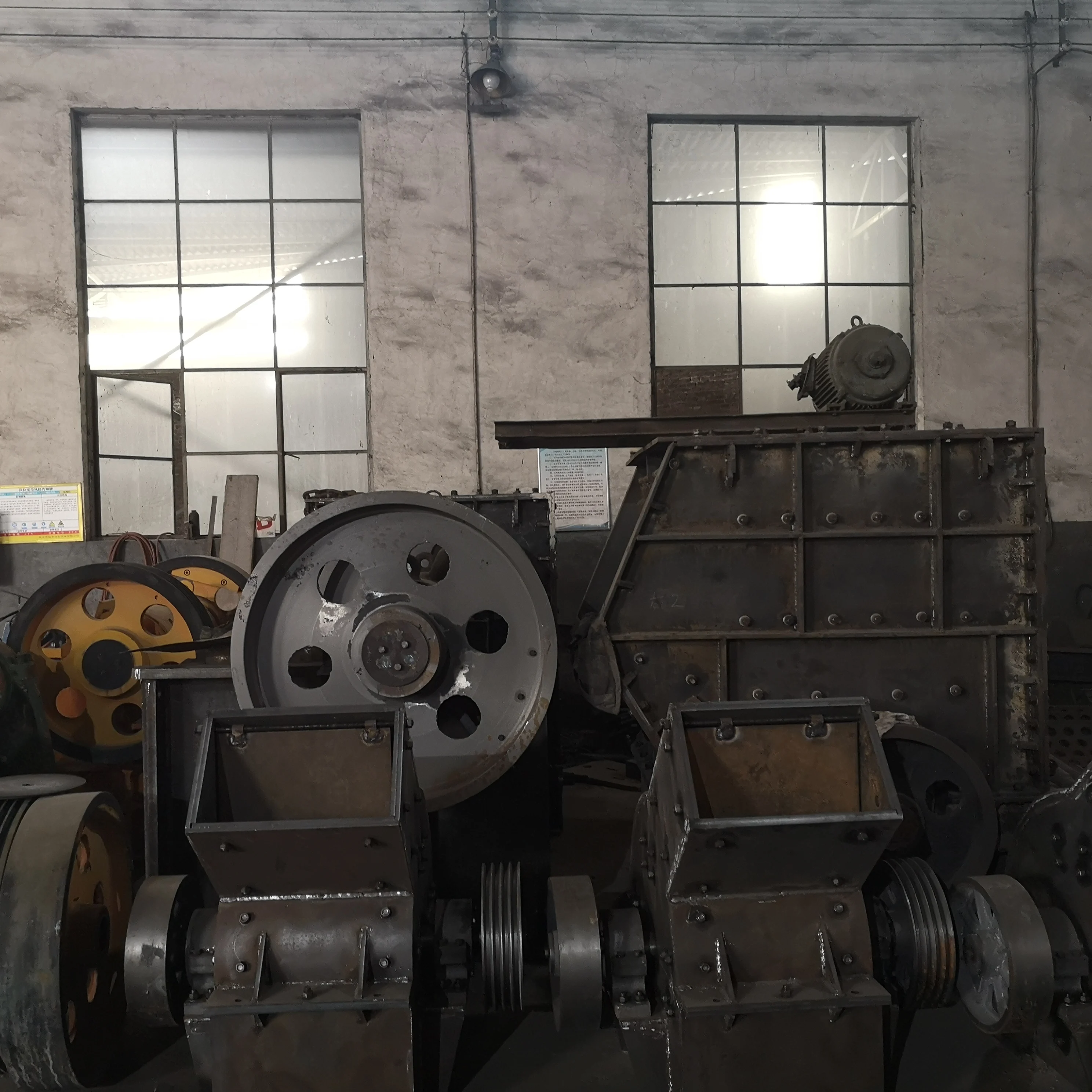 采矿机械石材破碎机锤破碎机