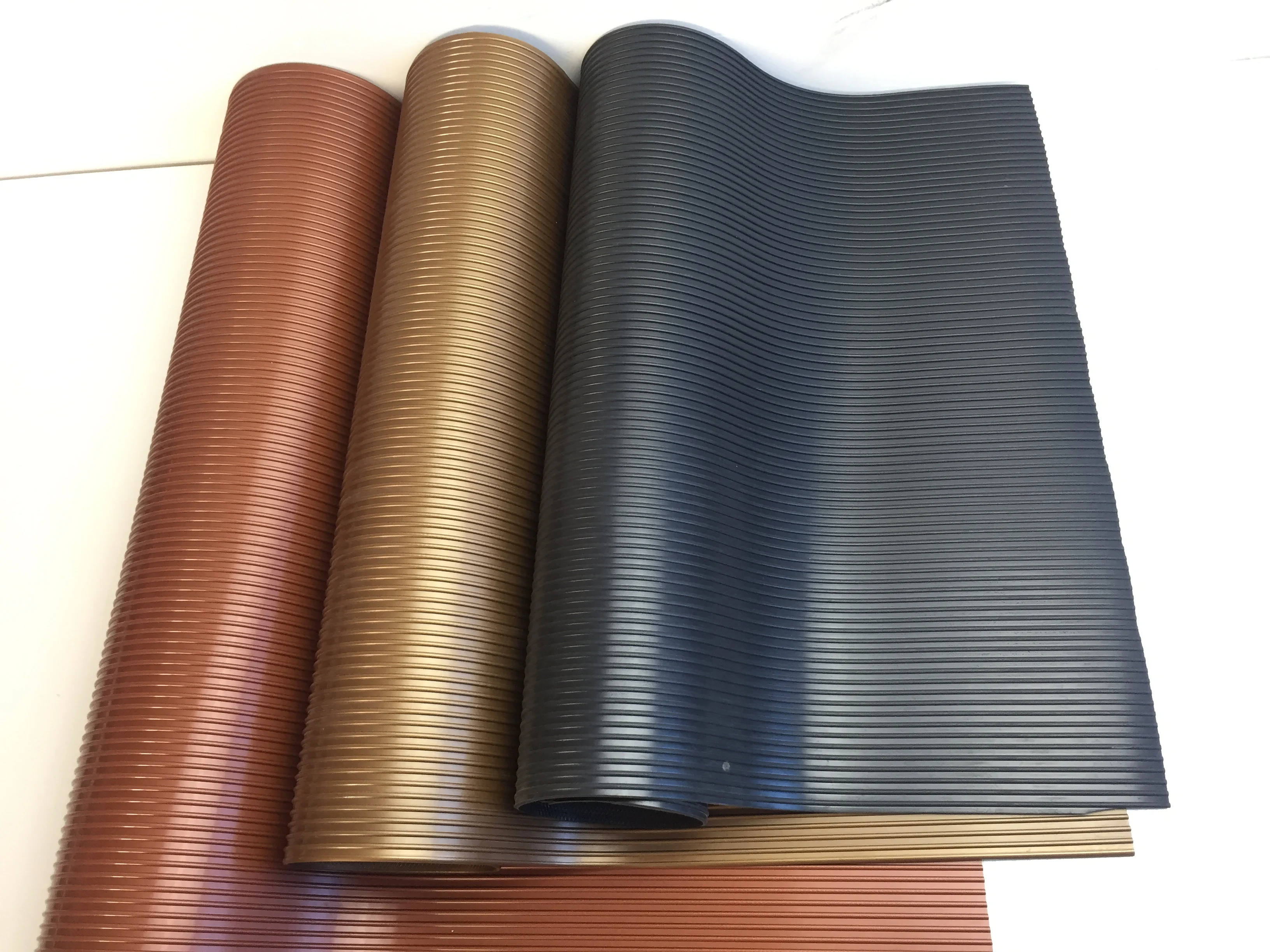 Artes Waterproof SUV Trunk Floor Cover Van Cargo Liner Mat Trunk Mat Organizer Floor Mats details