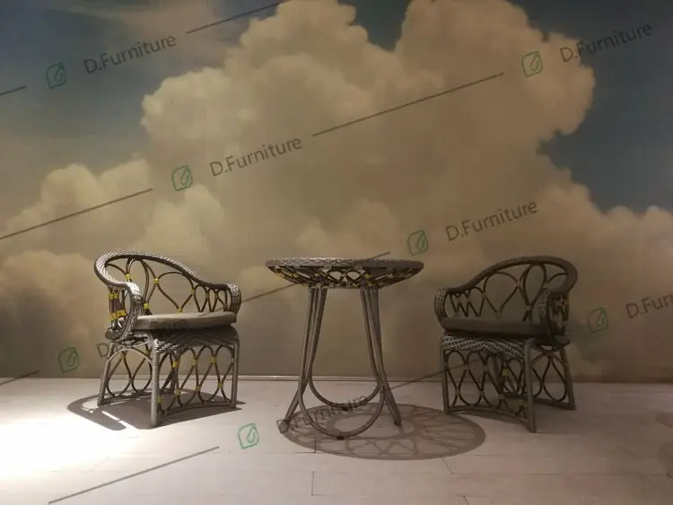 Classical Garden Rattan Patio Table and Chairs Outdoor Dining Set