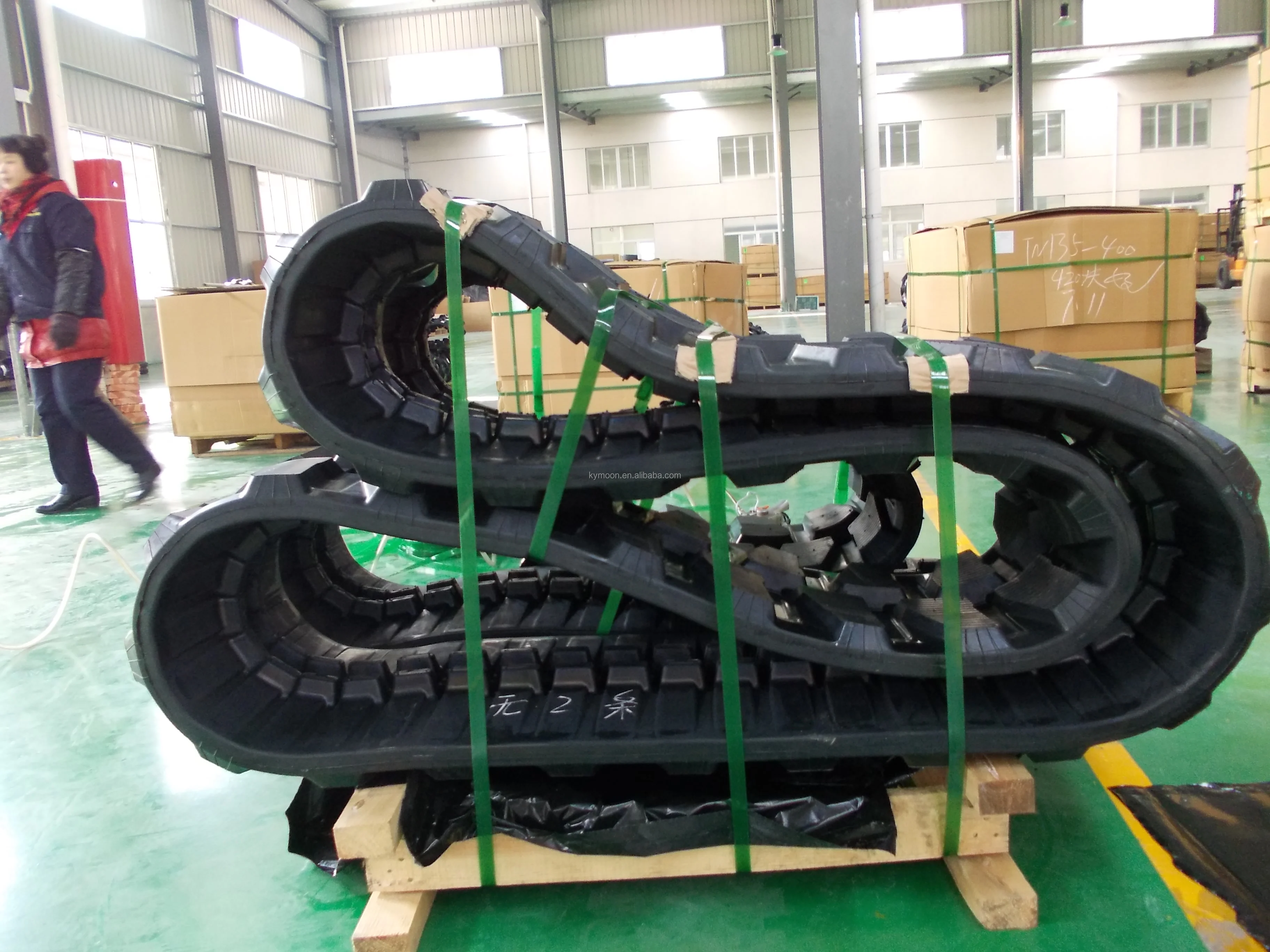 适用于小型挖掘机零件的优质橡胶履带尺寸 300x72x47 - buy yuchai yc