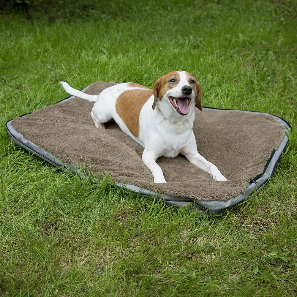 Luxury Waterproof Pet Bed Portable Sofa Bed Travel Dog Car Mat Outdoor