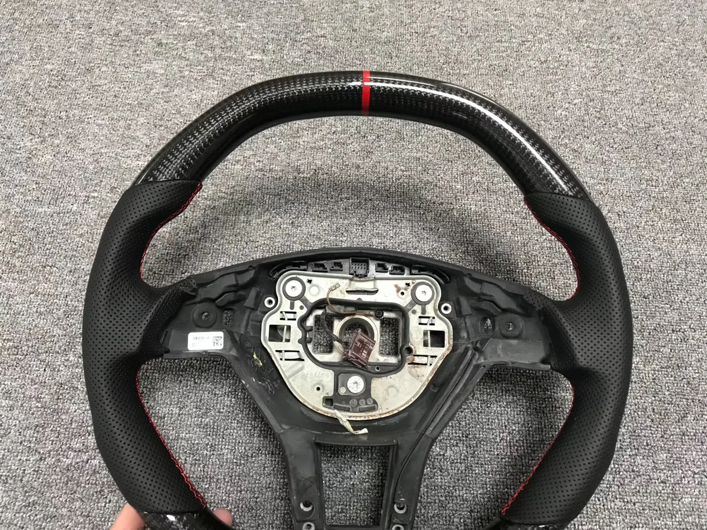 Carbon Fiber Steering Wheel Is Suitable For Mercedes Benz C-class W204 ...