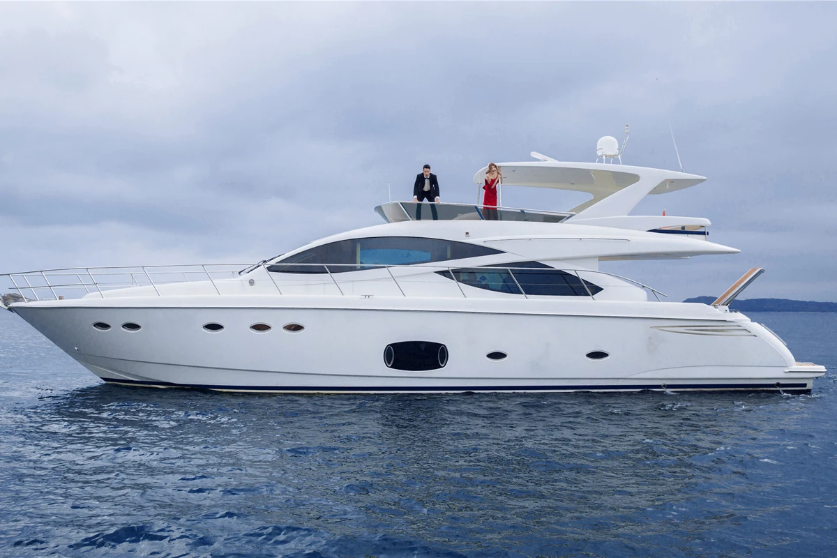 Buy 55ft 17.2m Fiberglass Alloy Big Luxury Yacht Cabin Cruiser Yacht