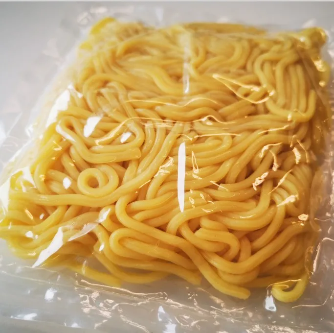 热卖oem 红烧土豆牛肉面中国拉面面条自热面条