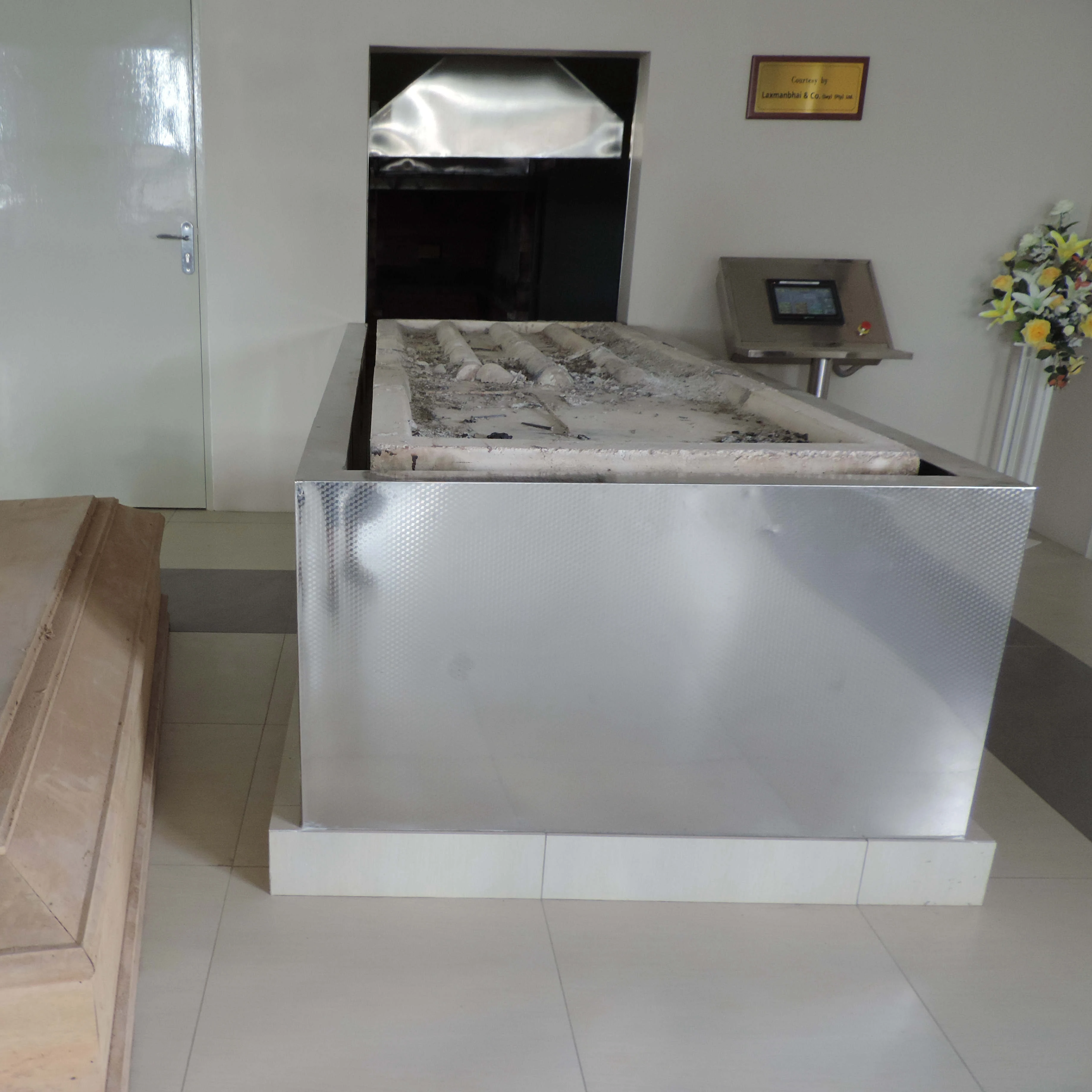 
2020 Human Crematory 100% Ash Back for Cremating of Virus Death Fired by Diesel Natural Gas 1000 Celsius 380V 50/60HZ 