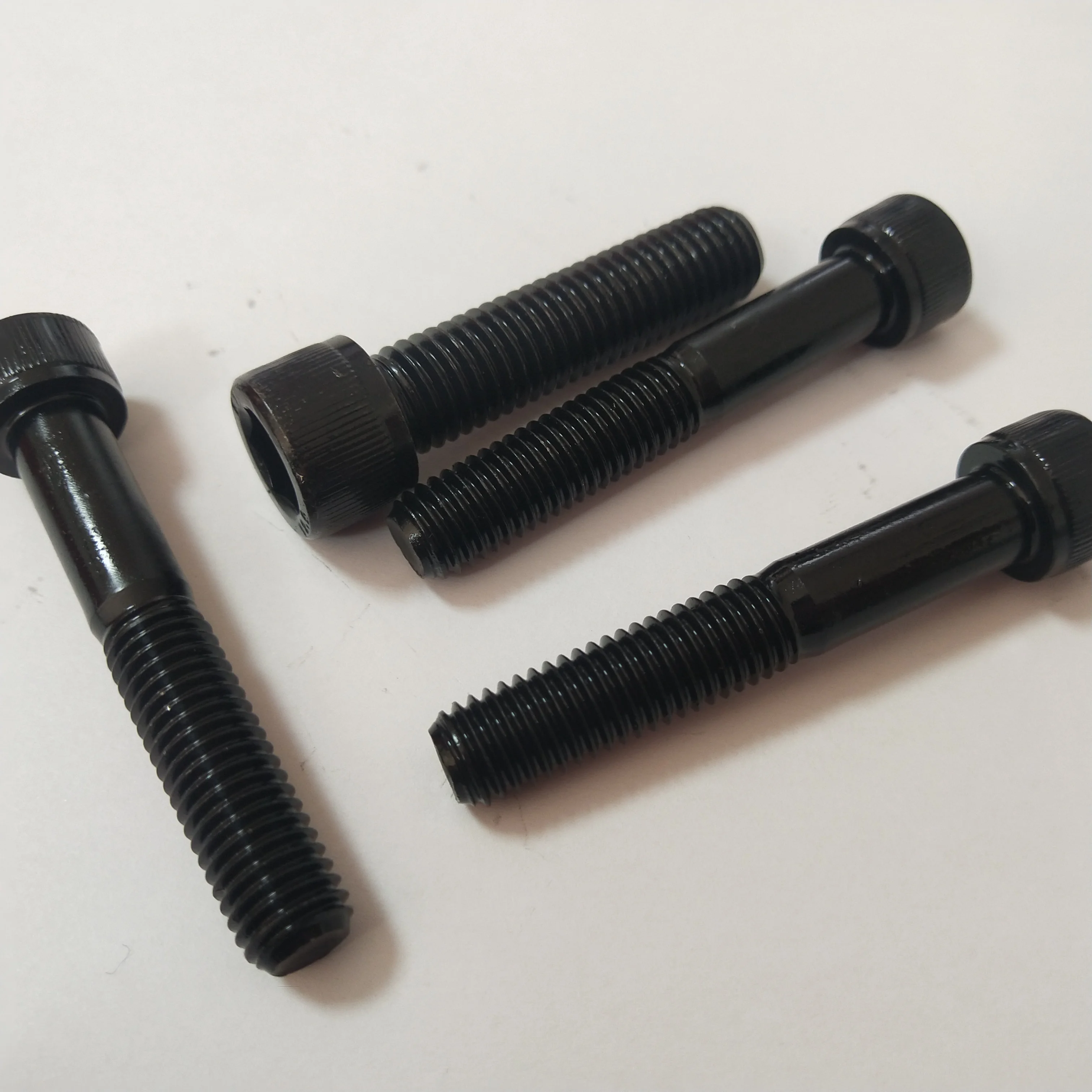 astm a574黑色氧化物表面六角内六角螺钉din912