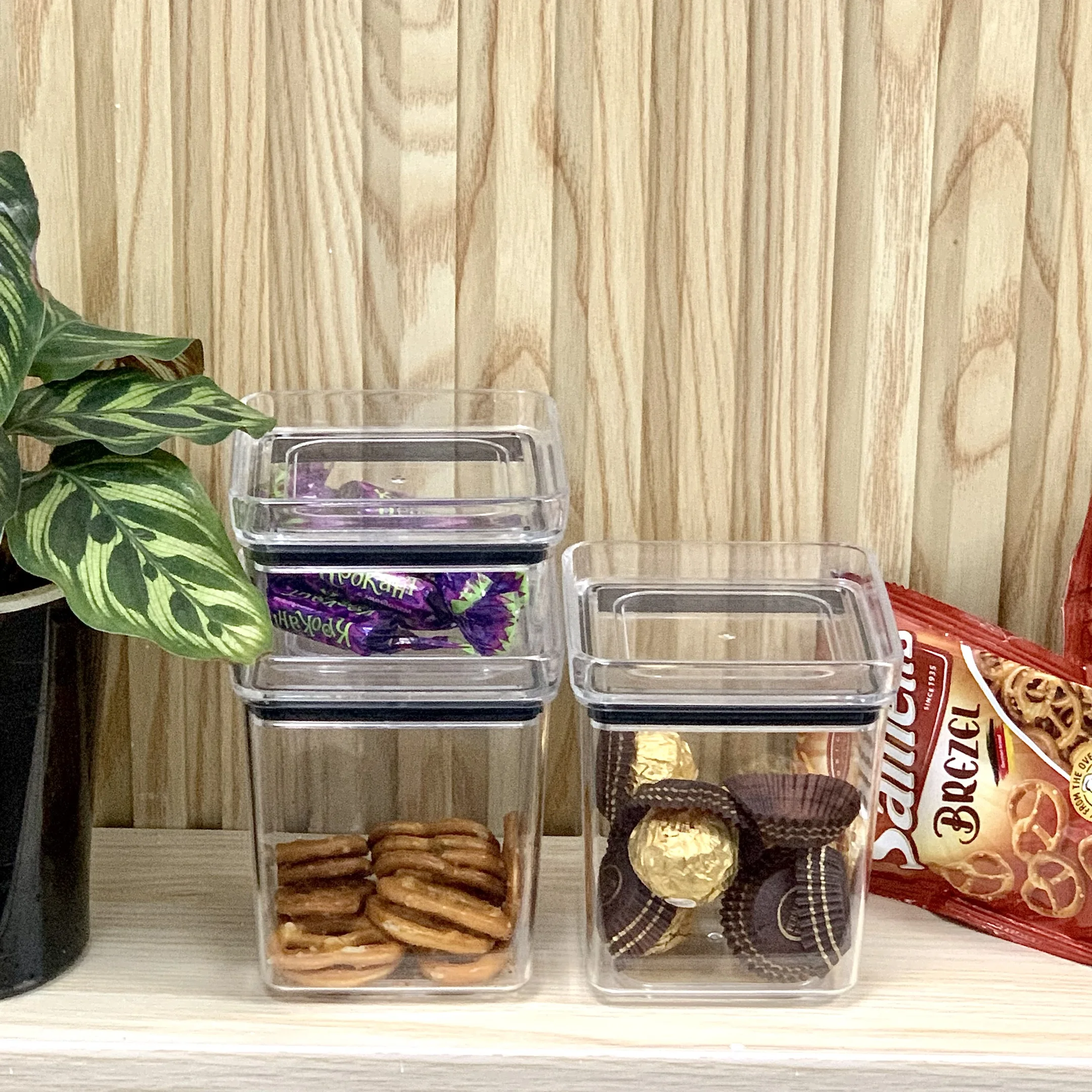 Classic Stackable Kitchen Plastic Food Storage Box With Lid Airtight