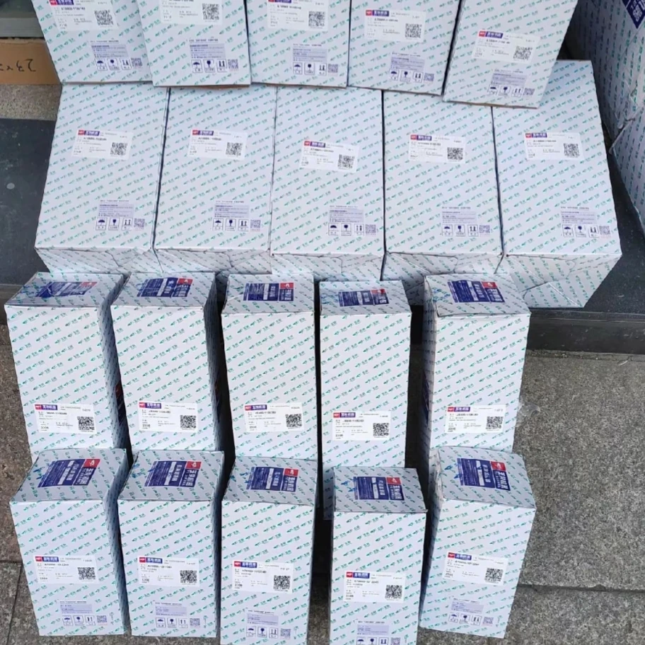 High Quality Bus Truck Engine Oil Filter 360000-1012240-S for Dongfeng ...