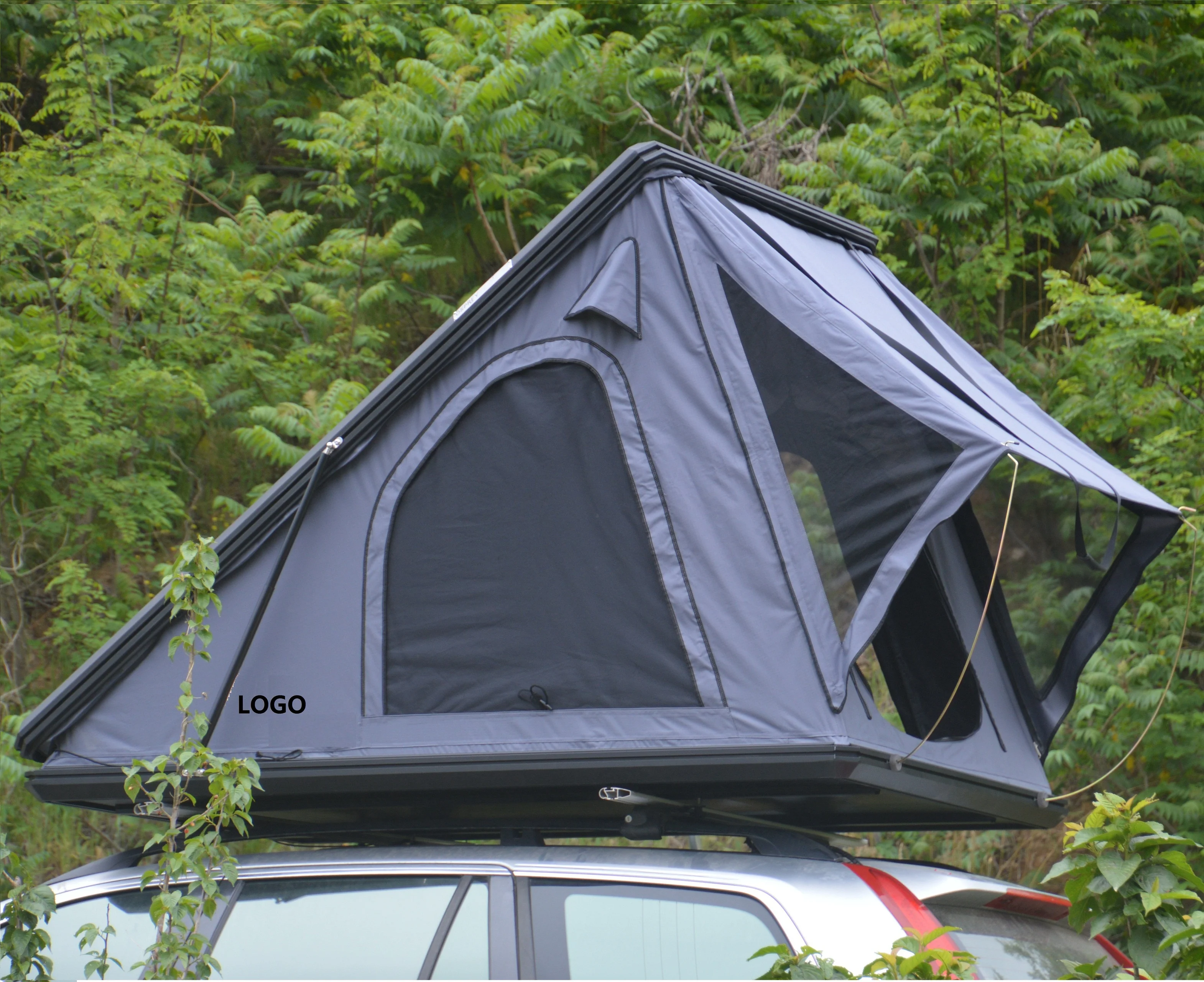 2022 Black Roof Top Hardshell Tent With Condensation Mattress And Roll