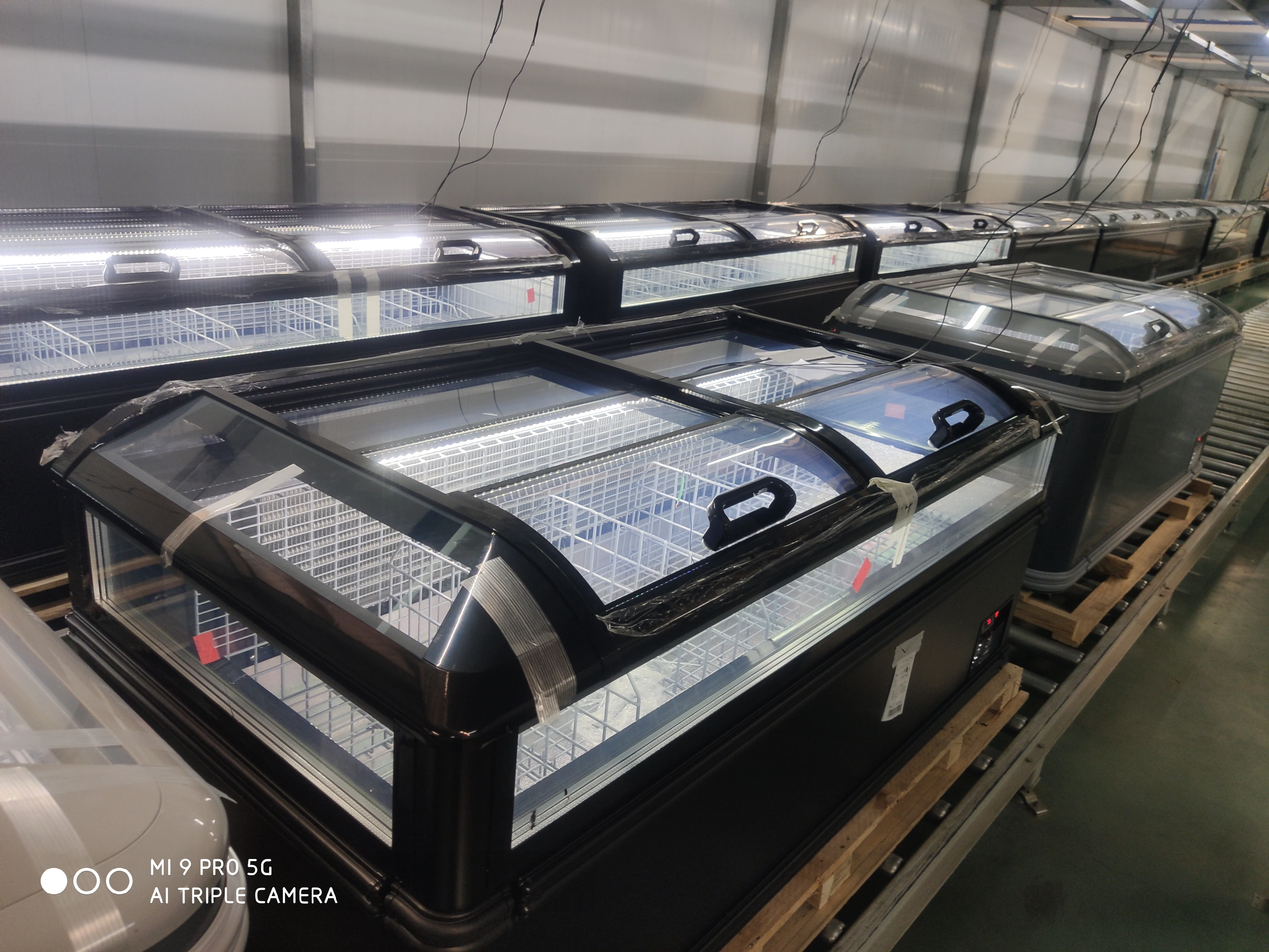 Supermarket Frozen Display Stand Refrigerated Freeze Display Counter 