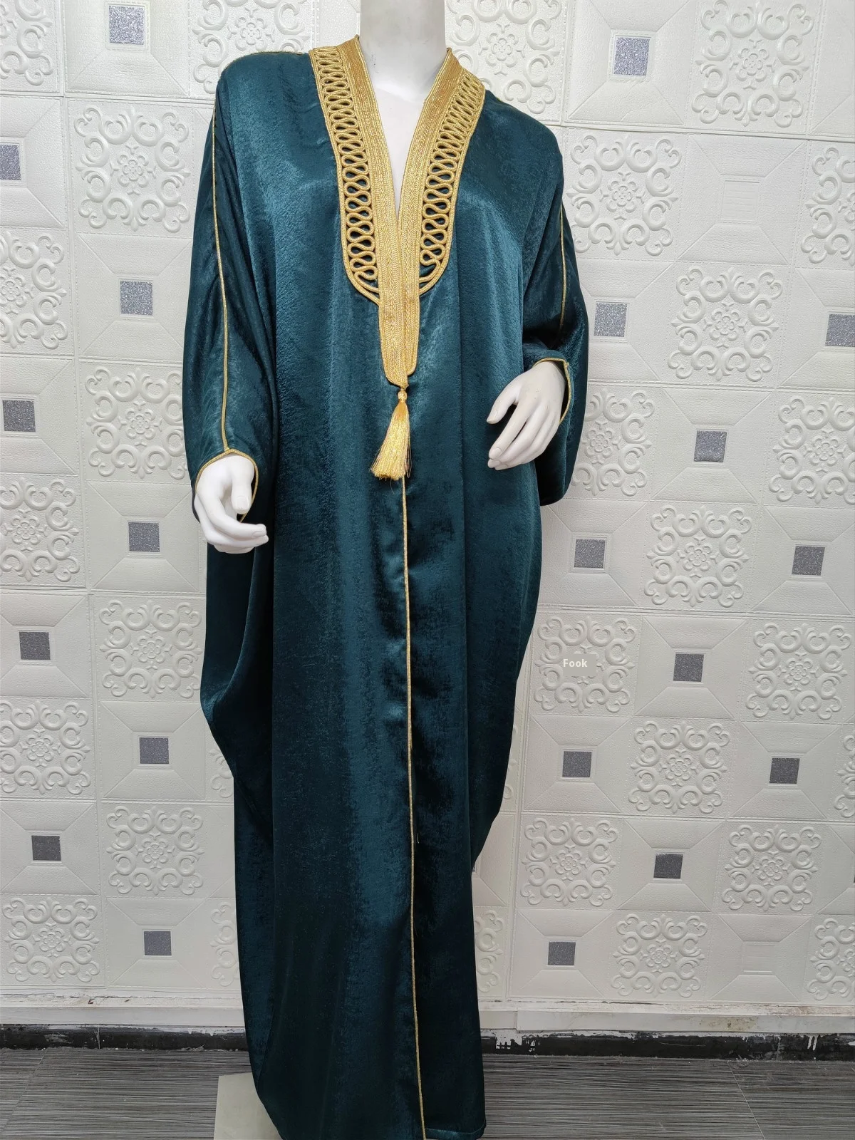 Ab015 Dubaï Cardigan Robe pour femmes longue musulmane Abaya manches chauve-souris Sexy velours vêtements Simple solide motif naturel taille