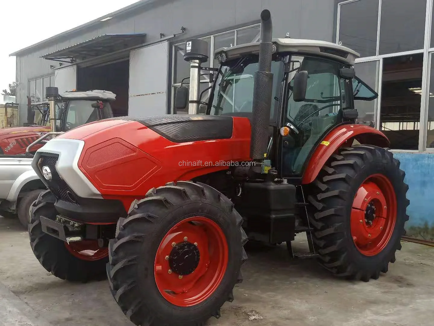 tractors 200HP.png