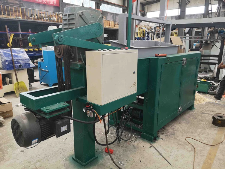 NEWEEK thickness adjustable diesel motor pine wood shaving making machine