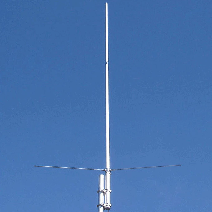 Антенна стационарной радиостанции. Антенна Diamond f718. УКВ антенна на 145 МГЦ С вертикальной поляризацией. Антенна Diamond f-22h. УКВ антенна 145 433.