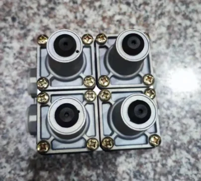product vit u truck parts quadruple protection valve  9347022210  a0014314706 81521515056 1518179-4