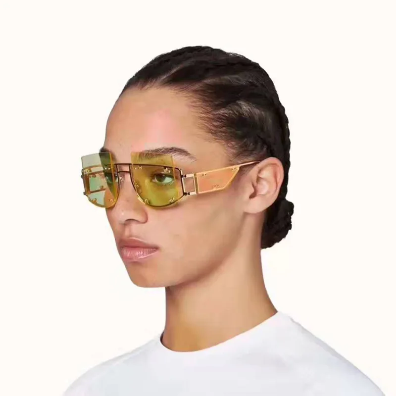 

fashion unglasses,2 Pieces, Gold