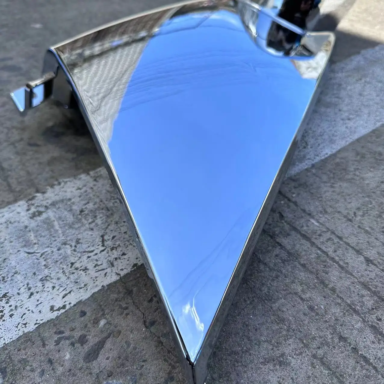 GHCD Hot Product/high Quality/factory Price Japanese Truck ISUZ NQR/600P 2005 Year's Chrome-plated Corner Panel supplier