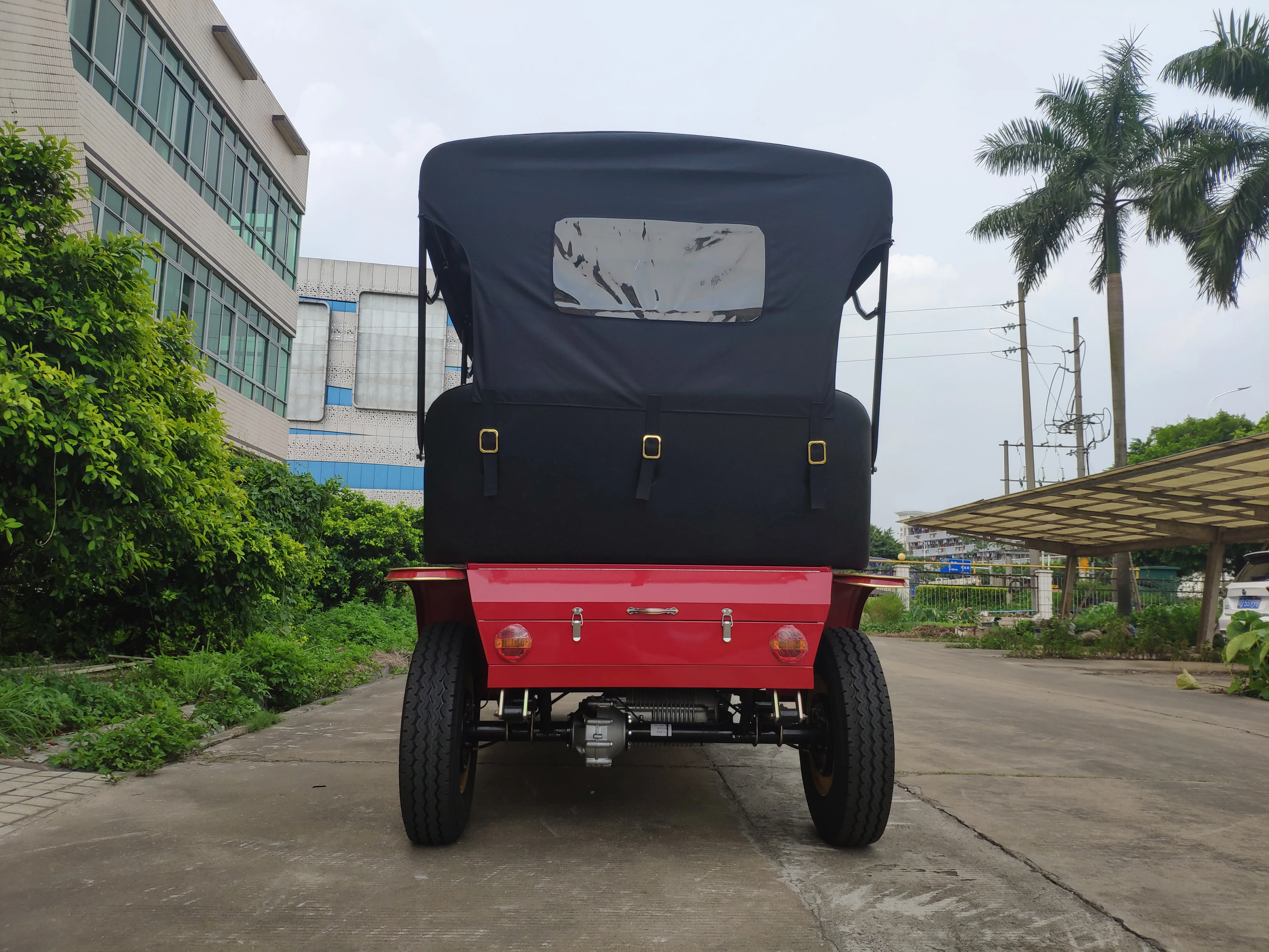 Nice 48V 5KW Motor Steel Material Battery Operated Golf Carts Buggy