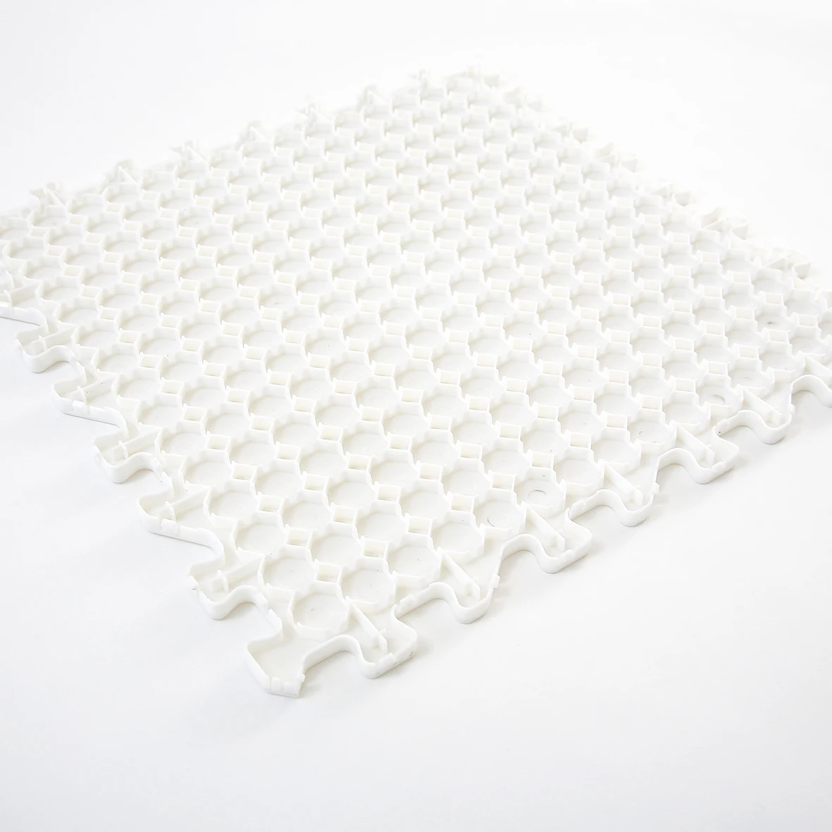 Potent Skateable Synthetic Ice Tiles Produced By Uhmwpe Materials Uv