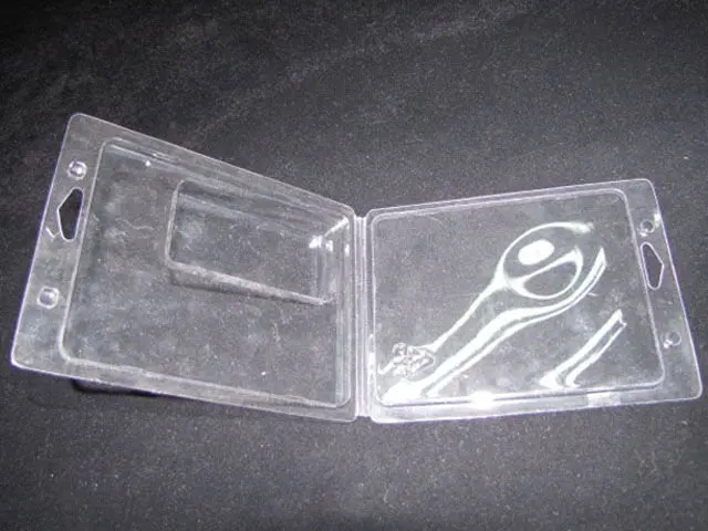 clamshell_10_1.JPG