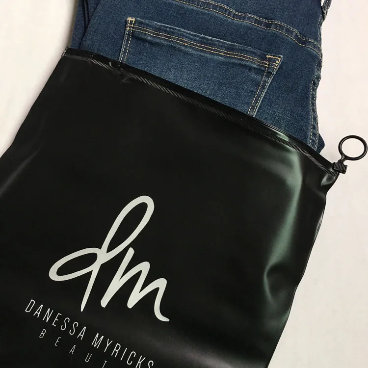 Fashioned Black Color Garment Zipper Bag Custom Packaging Bag For