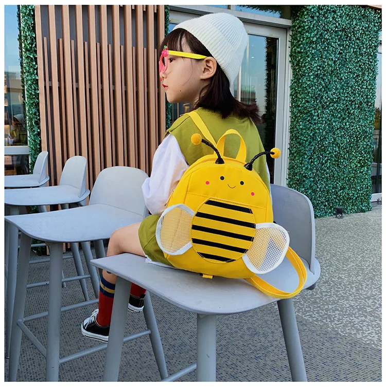 Latest Anti-lost Cute Animal Bee Small School Kindergarten Bags Hipster Kids School Backpack Bag