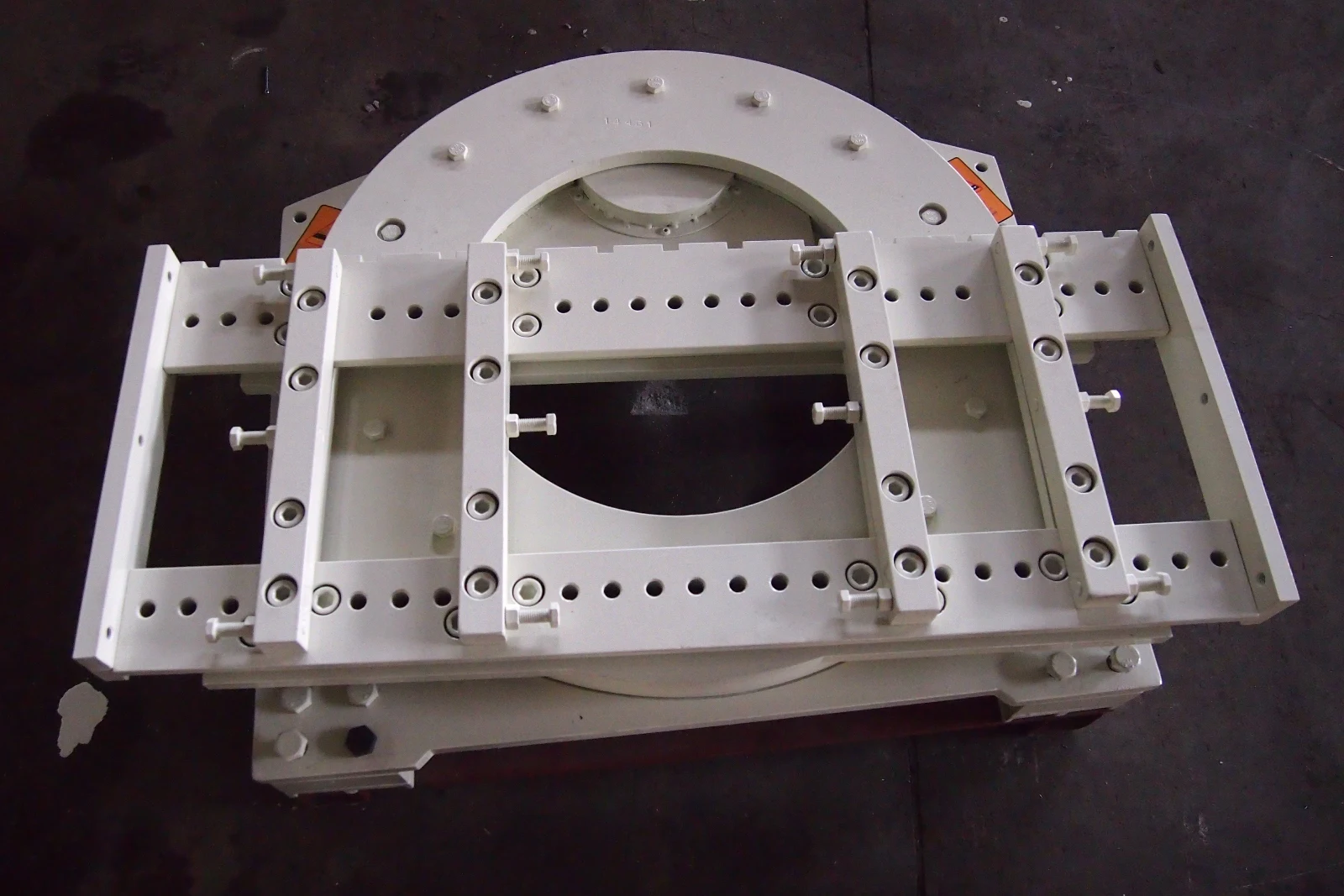 用于旋转货物的叉车附件旋转器