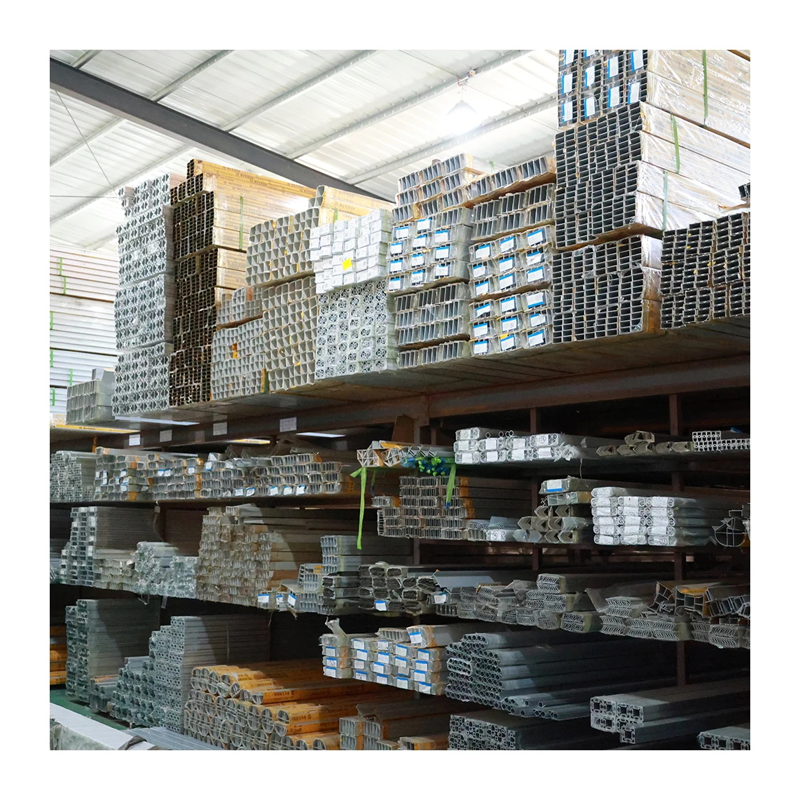 Custom All Kinds of Aluminium Extrusion Profiles 6061 6063 Material Doors and windows Industrial Standard Aluminum Profiles details