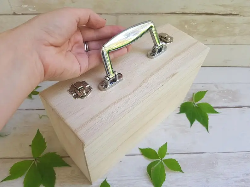 wooden suitcase (3).jpg