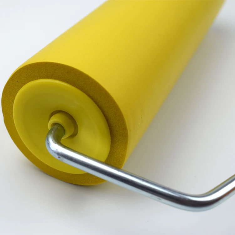 2020 High Quality And Low Price Rubber Roller Brush With Yellow Handle