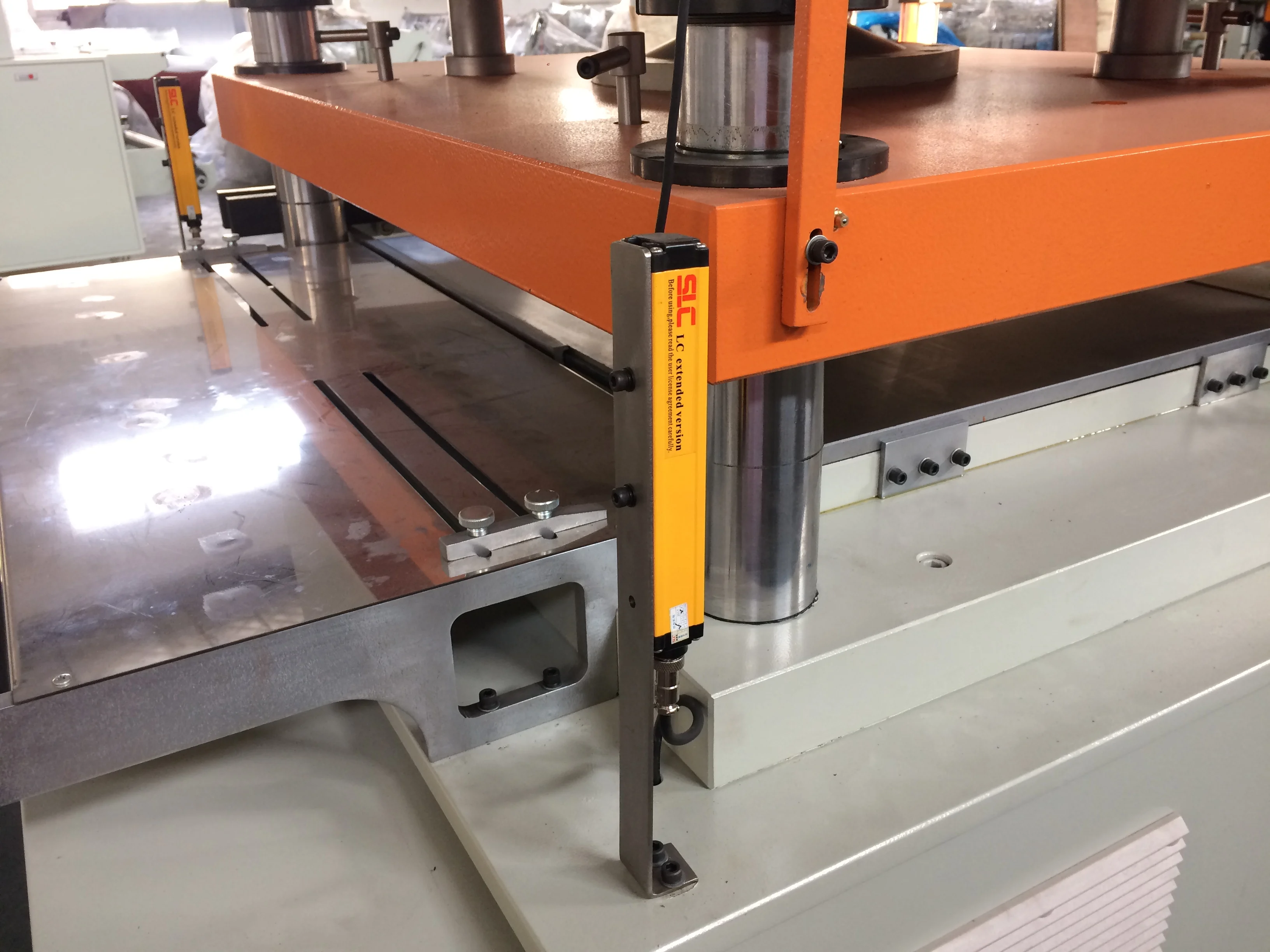 Large Area Fully Computerized Automatic Die Cutting Machine Buy