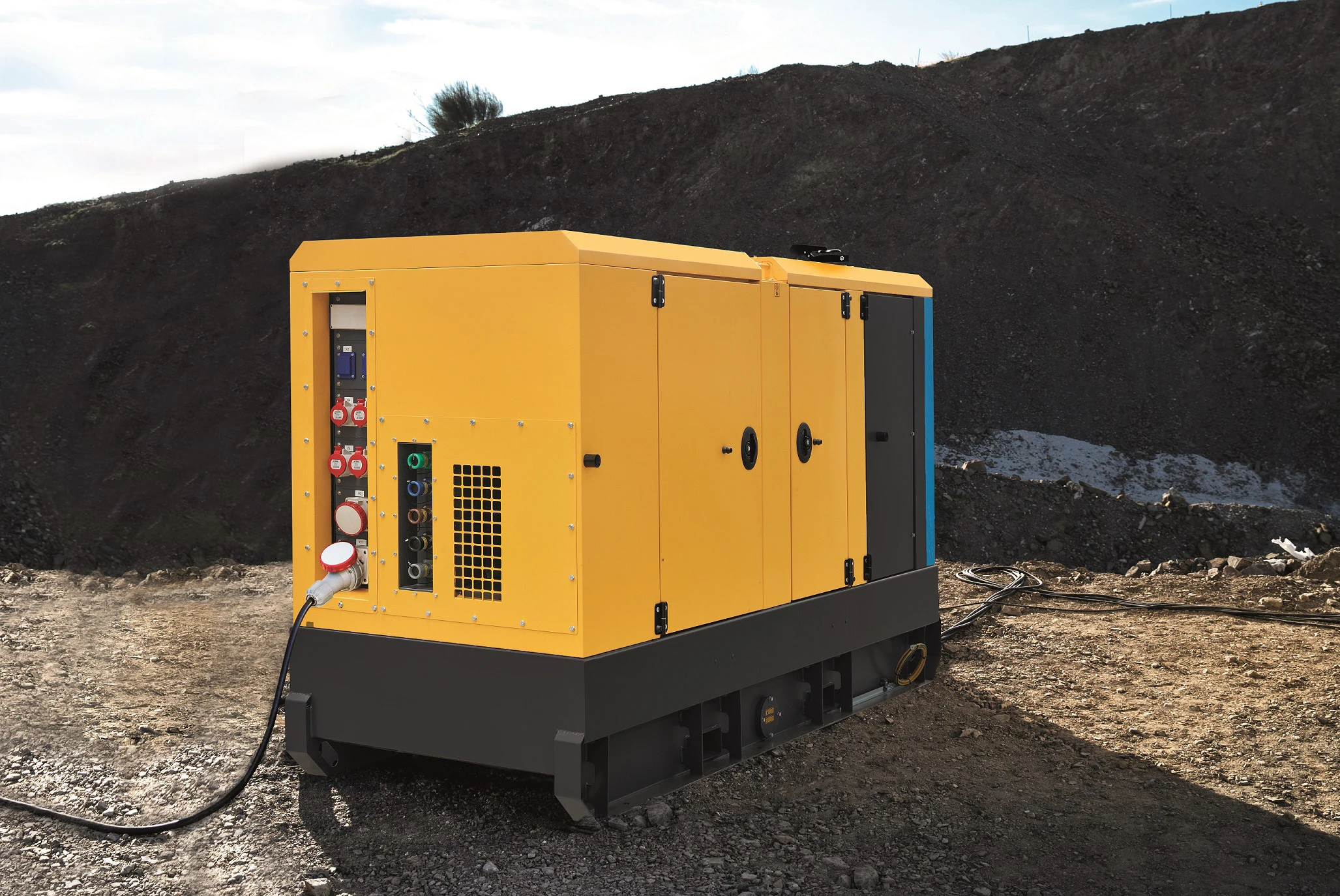 Diesel generator. Генератор атлас Копко. Atlas Copco QAS 20. Дизель Генератор Перкинс 200 КВТ. Красивые дизельные генераторы атлас Копко.