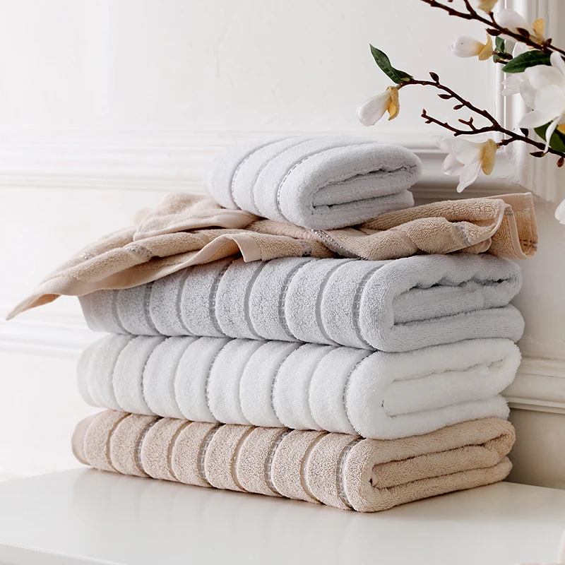 Utopia Towels Towel Set, 1 Bath Towels, 2 Hand Towels Soft Cotton Highly Absorbent Towels