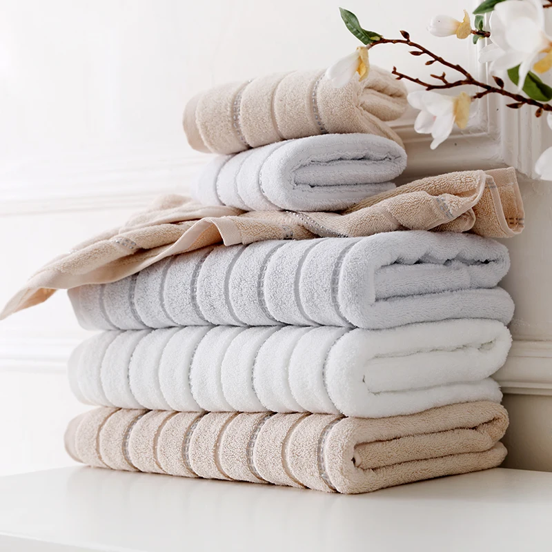 Utopia Towels Towel Set, 1 Bath Towels, 2 Hand Towels Soft Cotton Highly Absorbent Towels