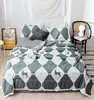Geometric Pattern Printed Polyester Bedsheet Set Modern Style Quilt Set Bedding Set