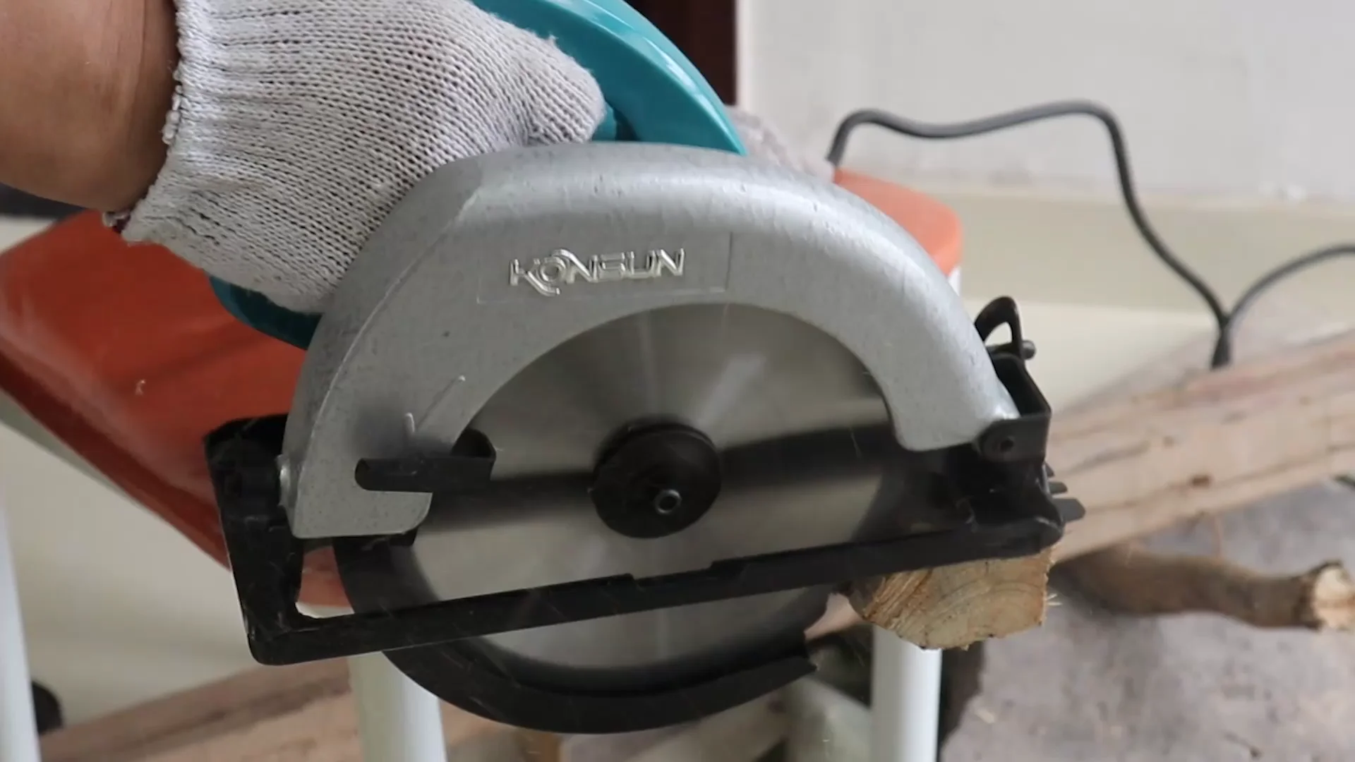 Kx83219 High Speed 1200w Handheld Electric Circular Saw Wood Cutting