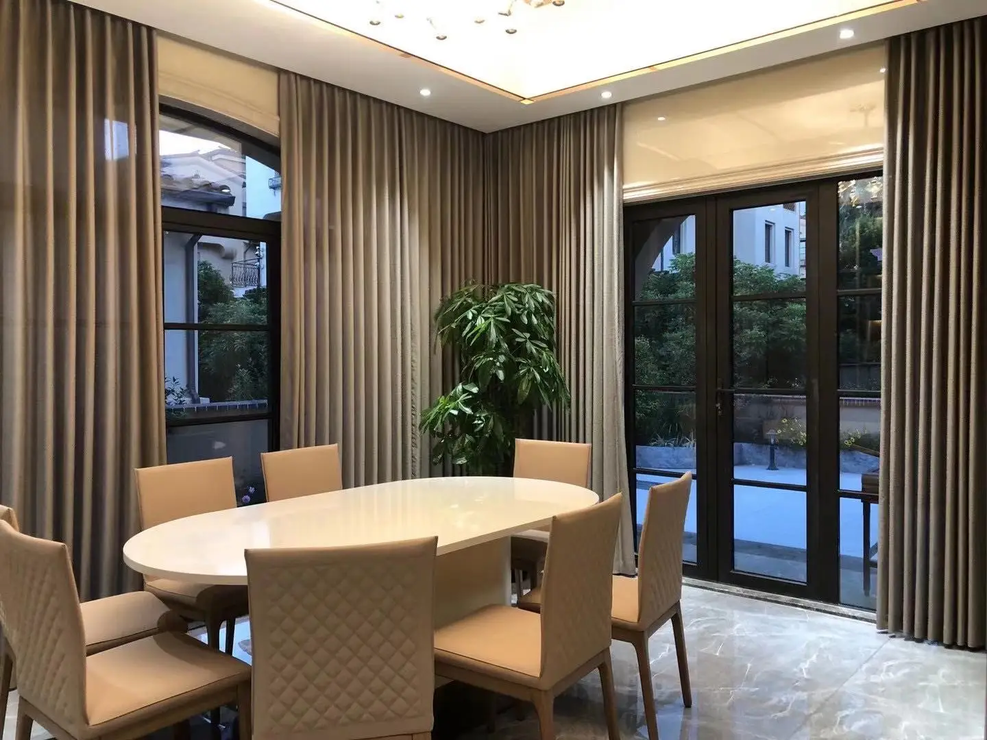 High Quality Luxury Silky Blackout Curtains Can Be Customized New