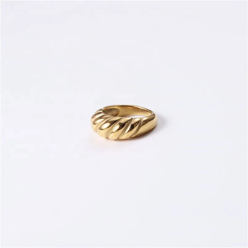 

2021 hot sale stainless stee croissant l ring female 18k gold plated fashion personality design simple ring