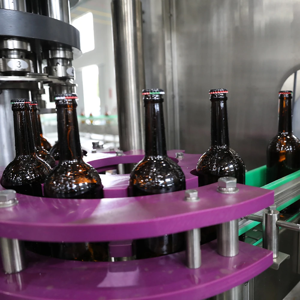 全自动玻璃瓶碳酸饮料 3 合 1 灌装机啤酒装瓶设备