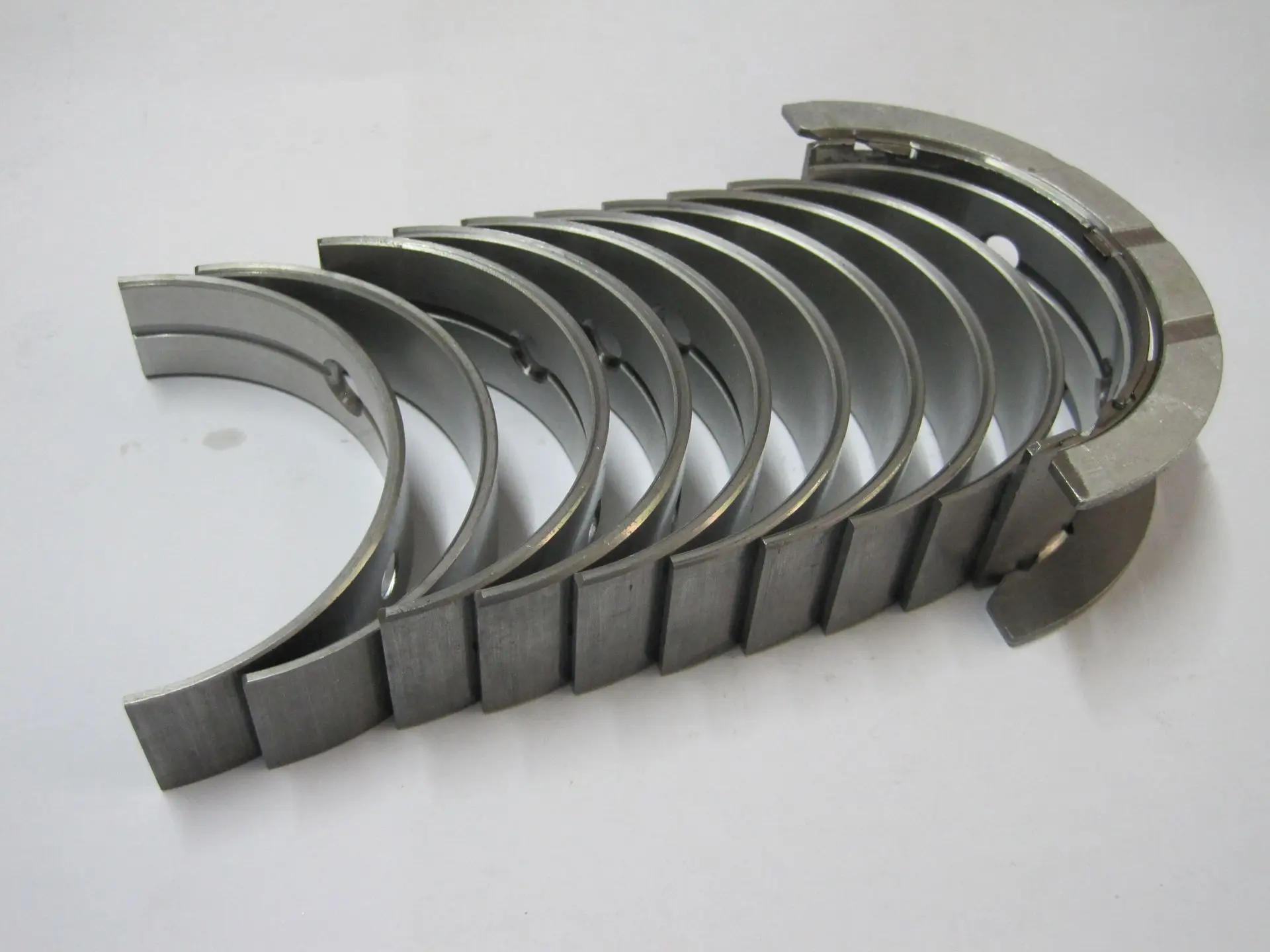 福特1716882的曲轴主轴瓦组1096238和大端轴承壳con杆2.