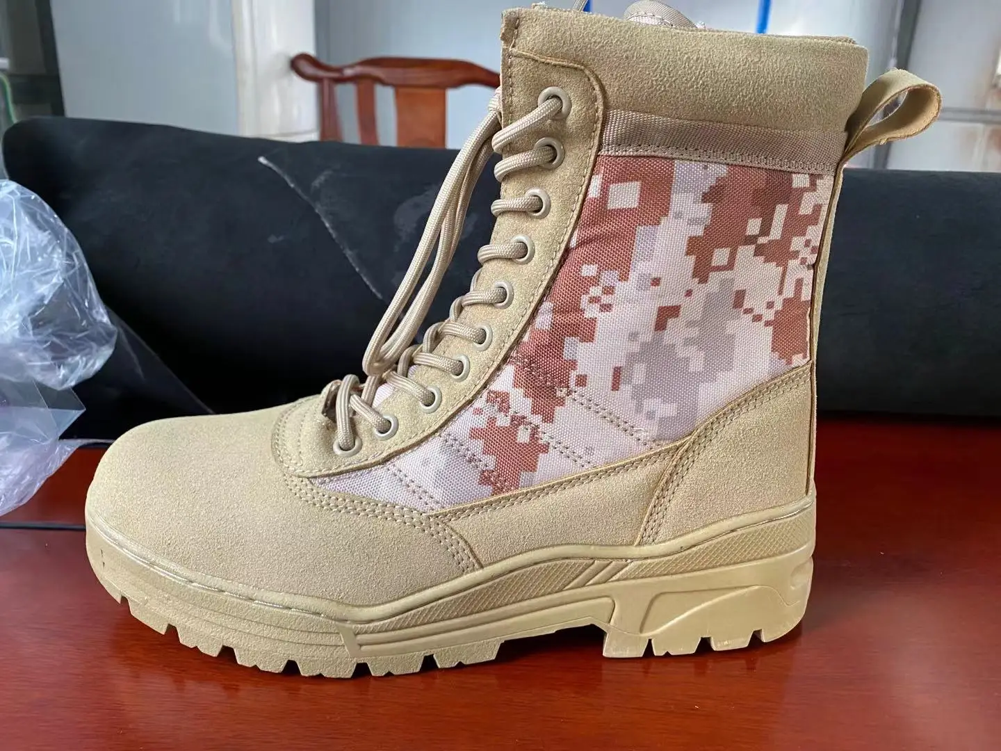 中国新兴军靴战术沙漠军靴沙漠军事靴子出售