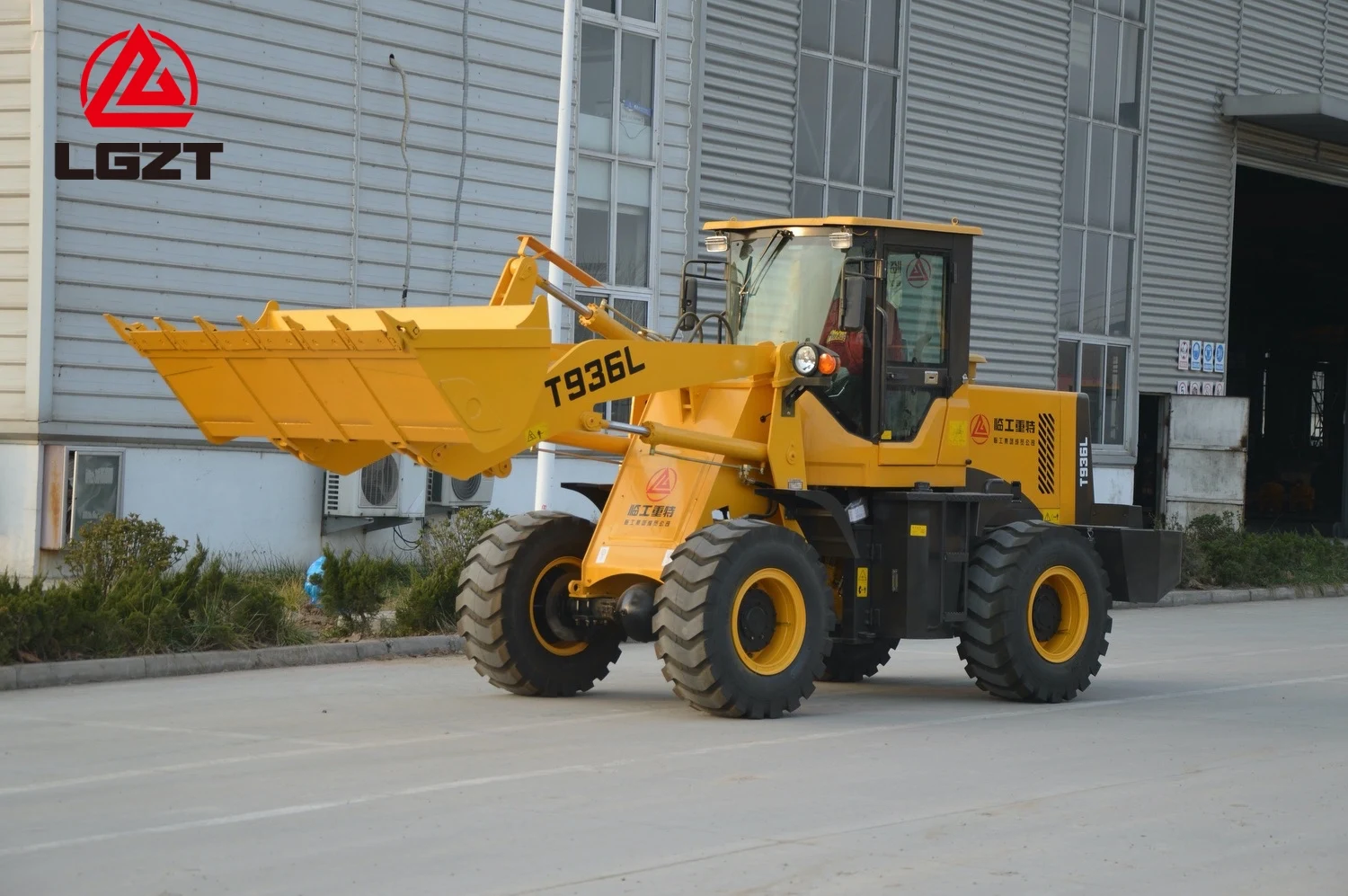 装载能力1500kg lgzt最大牵引力55kn全新zl15前装载机zl10轮式装载机