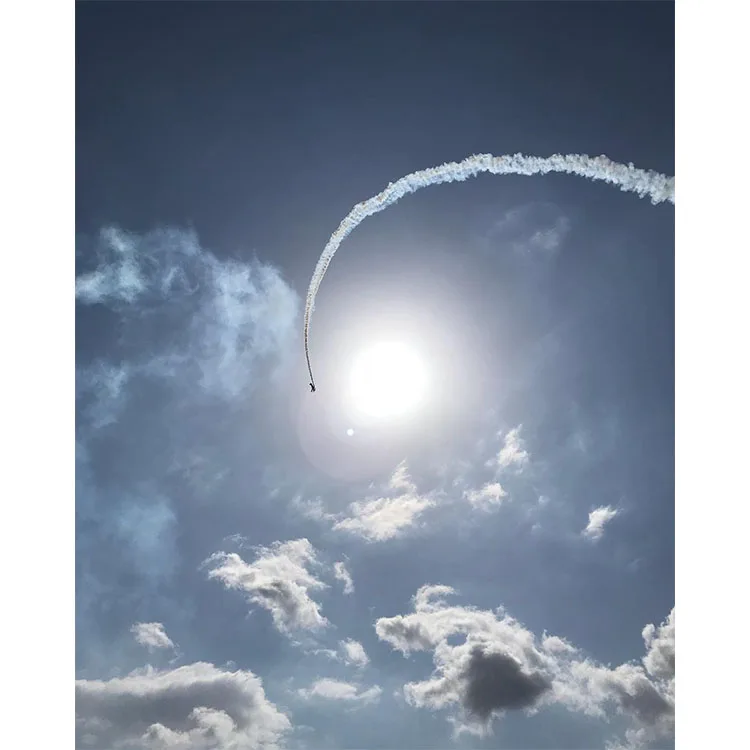 
Fine photographs of landscapes, outdoors, cityscapes, facades, street scenes. 