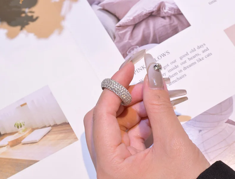 Luxury 925 Silver Micro-Inlaid Lab Diamond Ring Five-Rank Full Diamond with Arc Geometry Pattern for Anniversaries